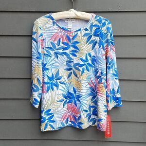 NWT Rebecca Malone Blue/Pink/White Fern Print Pop Over Light Sweater Size Small
